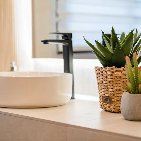 Golden With Jacuzzi Appartement *